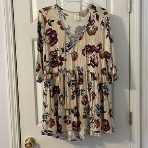 Lace Up 3/4 Sleeve Tunic